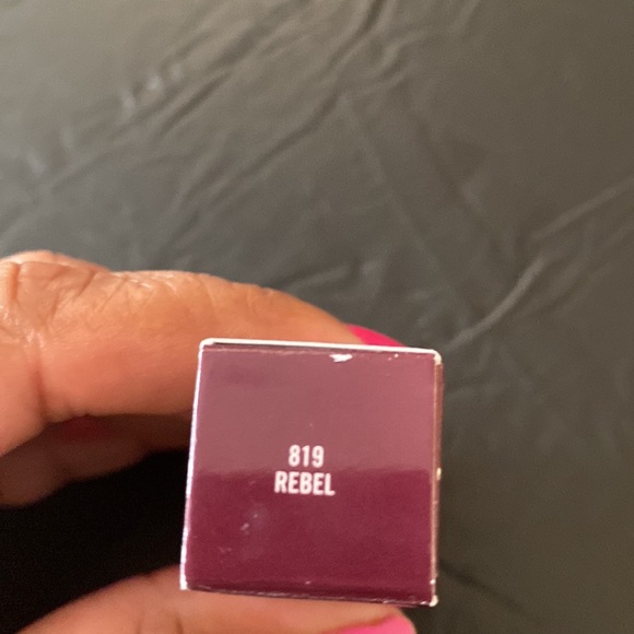 New MAC Satin lipstick 819 Rebel beautiful color for any skin tone - Picture 3 of 4